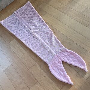 Pillowfort Pink Mermaid Tail Blanket